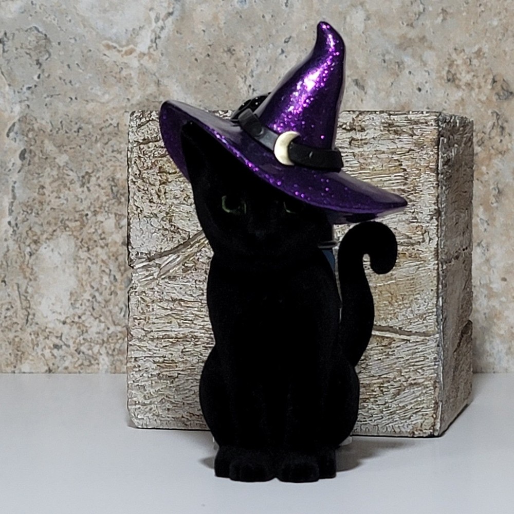 Halloween Witch Cat Light Up Wallflower Plug-in